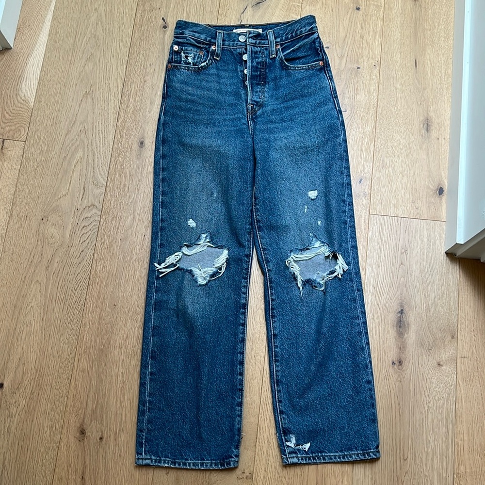 Levi’s Ribcage Straight Ankle size 24 LIKE NEW